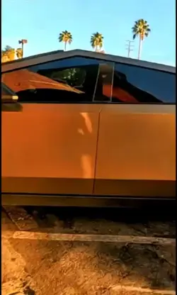  Flying Tesla 