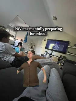 me preparing for 🚌