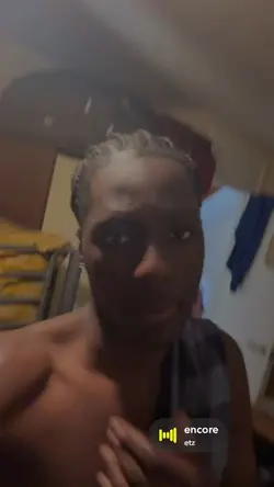 Front row tickets😎