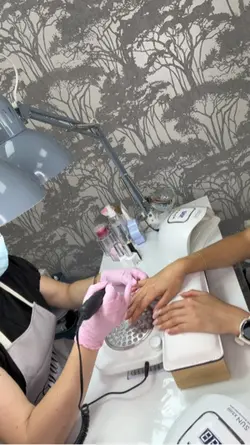 Nail tech hard job 