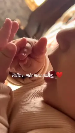 Feliz 1 mês amor
