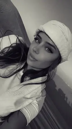 yar gözlerin ağlar