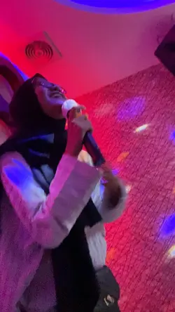 Karaoke with bestie