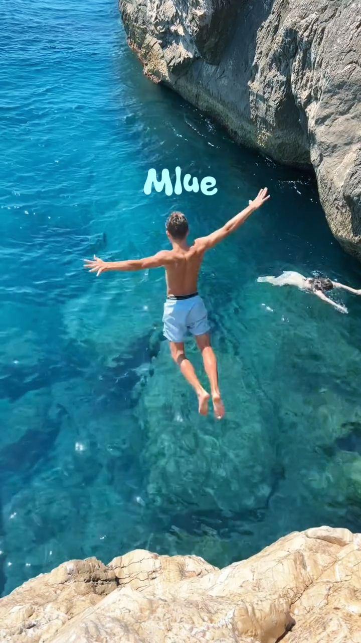 mlue or blue 