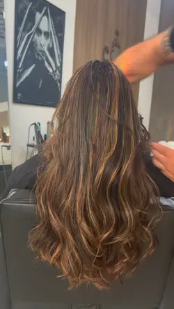 MORENA ILUMINADA 
