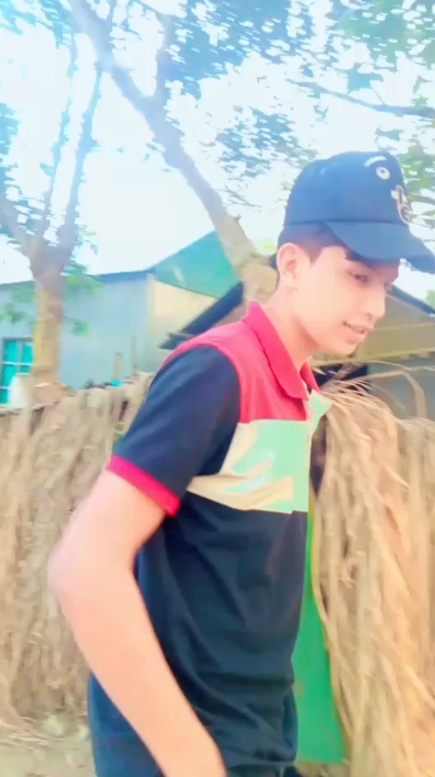 এমনএকটা এলাকায় থাকি