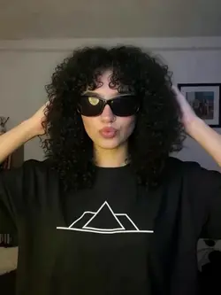 Ti sei mai chiesto che alcuni istanti, in fondo, si sono già insinuati nel cuore?