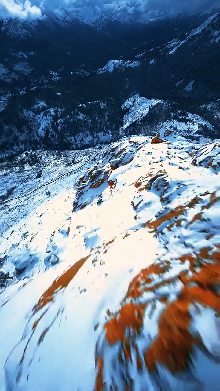23 vidéos ou photos 