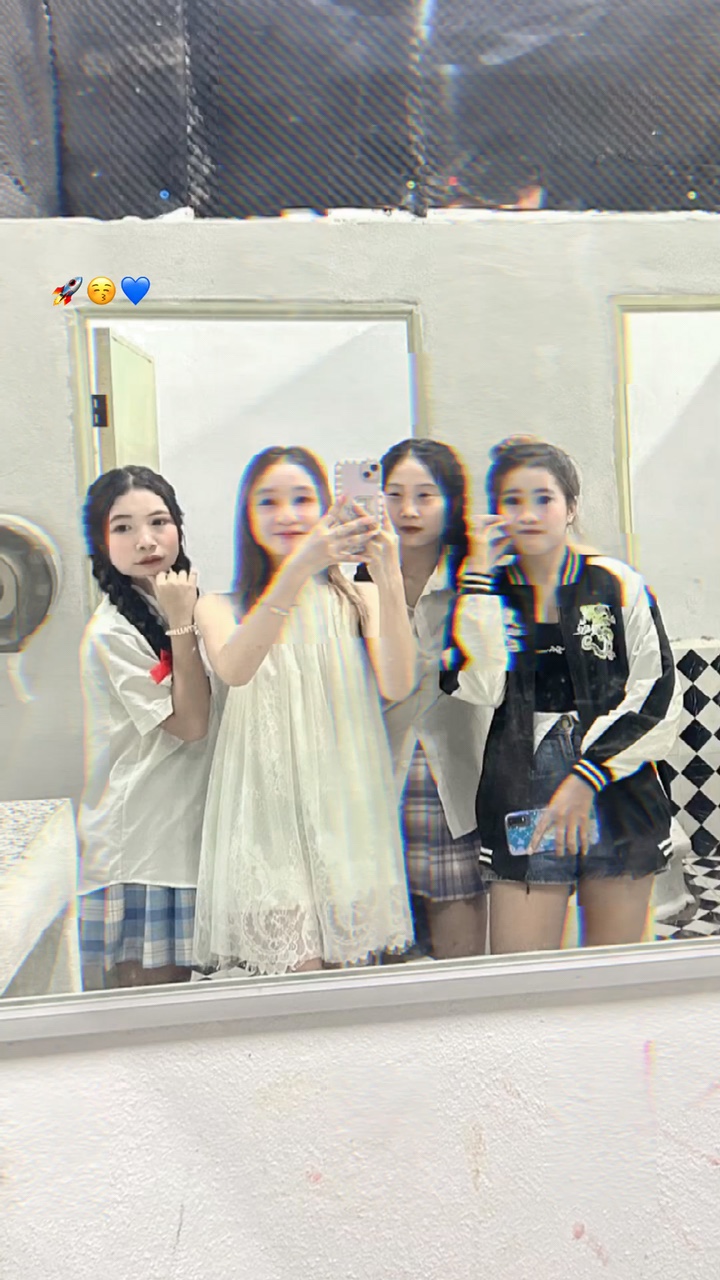 .ສ.ສ.ເອ້ເຢັ້ນທາແຂກ🚀😝