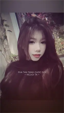 NỮ CHÍNH