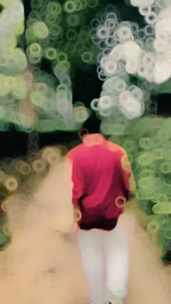 তাকে নিত্য নতুন যত্নে কে সাজায়?