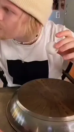 8 VIDEOS OR PHOTOS