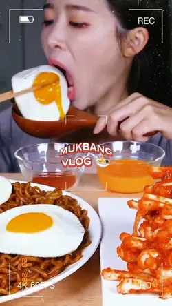 4. Mukbang Vlog
