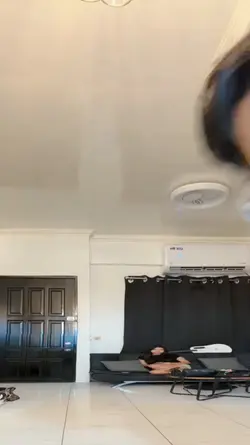 makeup là phải khác