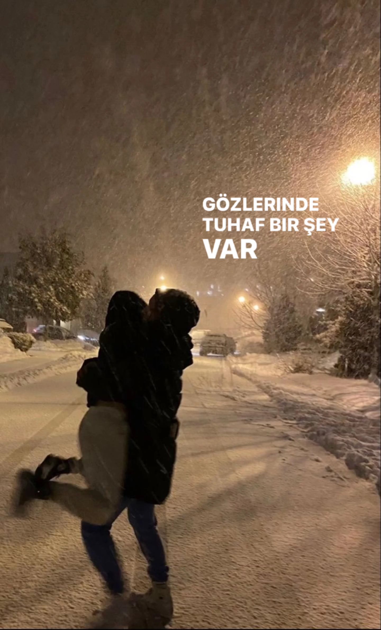 Ha bire gülüp duruyo