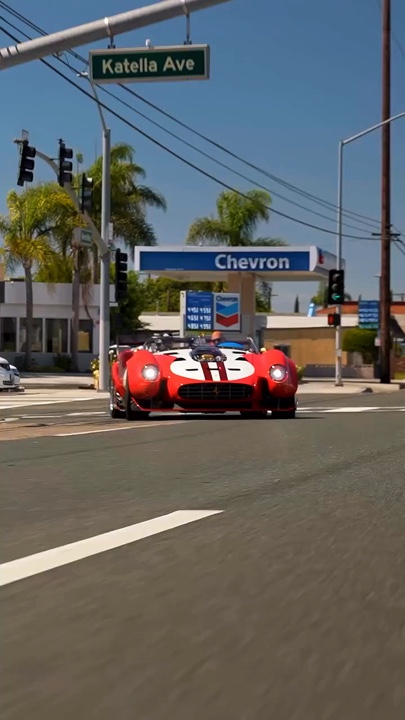 Racing car