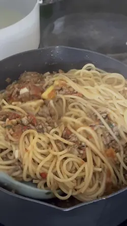 Cooking spaghetiiii