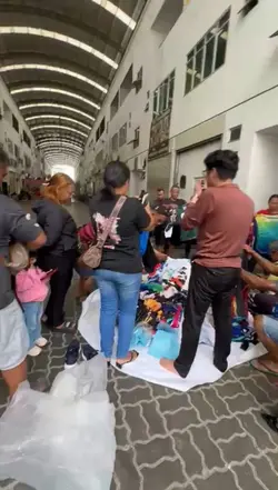 Lelong Baju