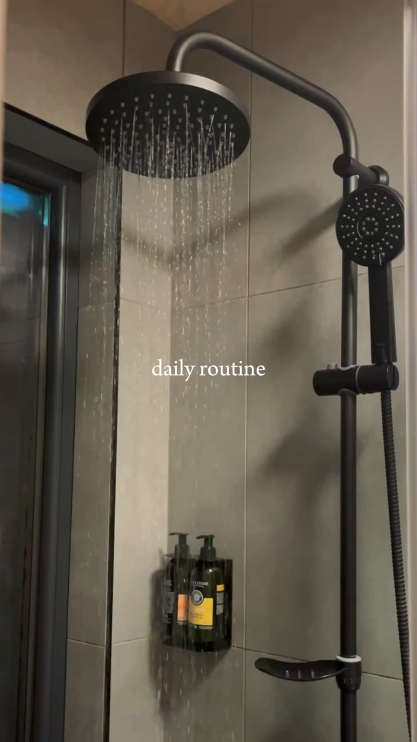 daily skincare routi