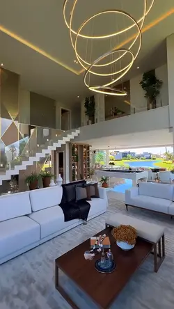 Luxury House 