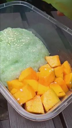 Sticky rice mango