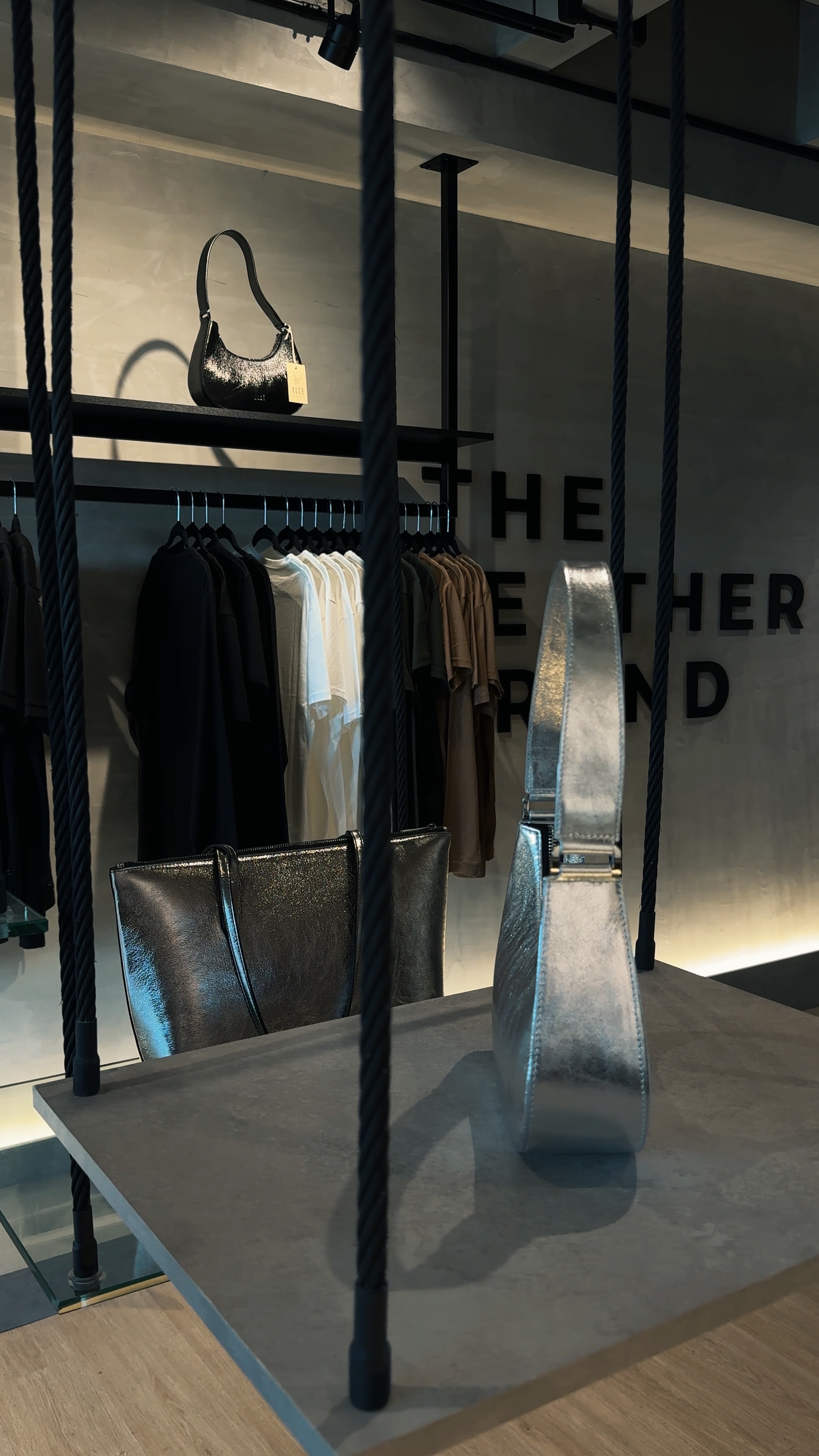 RECORRIDO POR TIENDA
