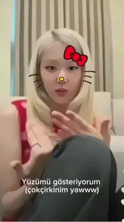 Yüzümü gösteriyorum 