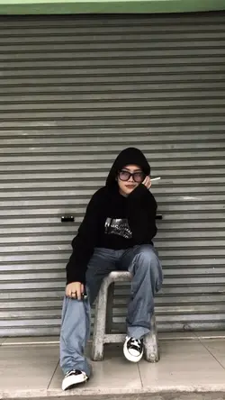 Lirik Belakang Foto