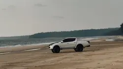 Borneo style atas ja