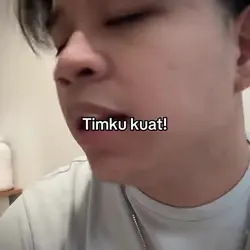 NO MIROR TIM KU