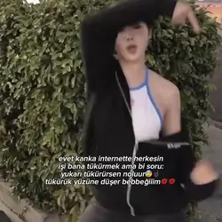 yüzüne düseerr bebek