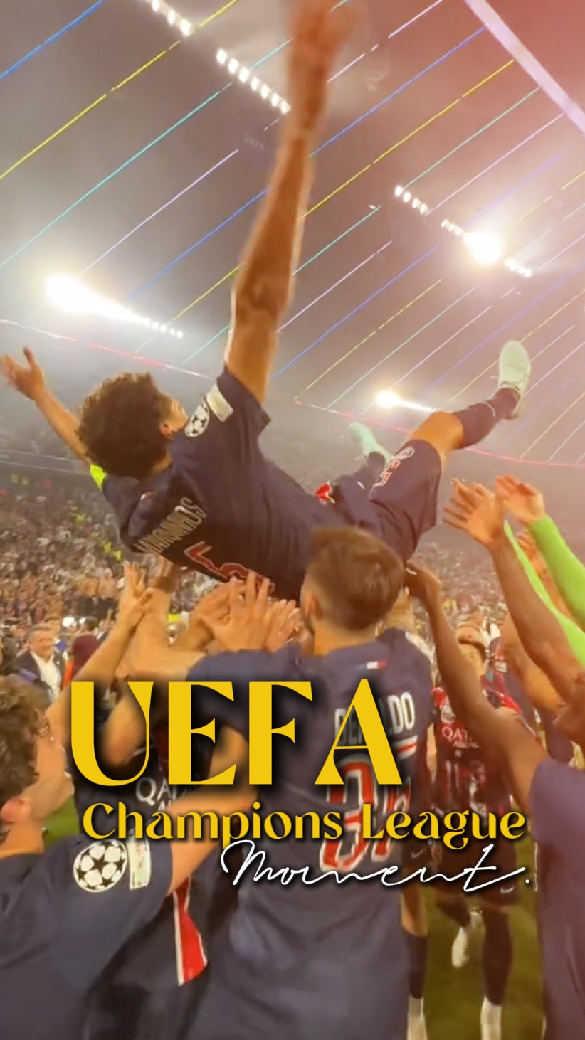 Momento UCL