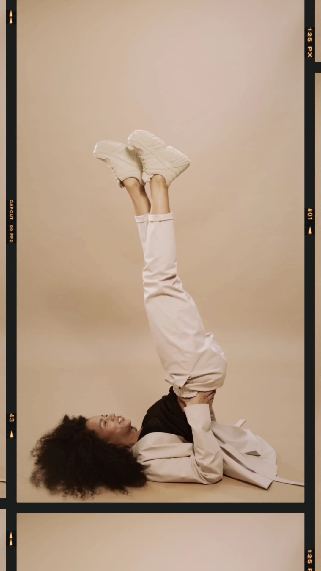 Estilo ng Tiktok ng Mga Ad sa Negosyo ng Damit ng Babae 