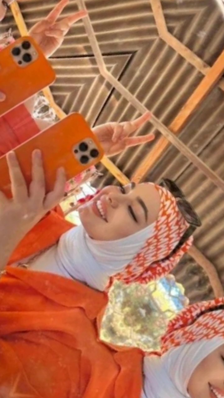 ستوري بنات