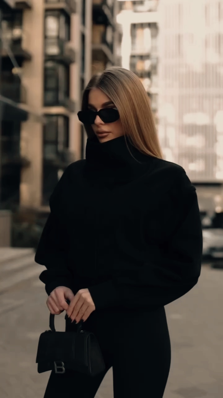 Outfit 4 clips 