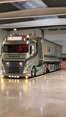 VOLVO TRUCK 