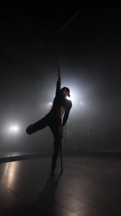 Pole dance