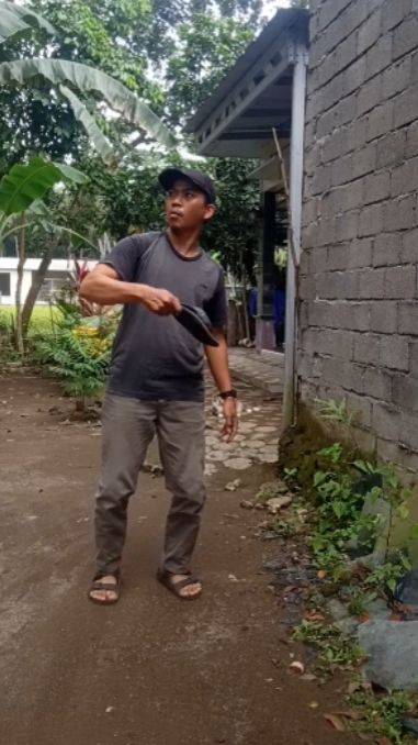 sendal terbang