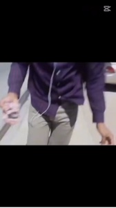 POV: pria menari 