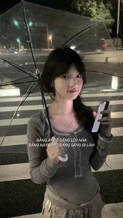 ĐẰNG ẤY CỐ GẮNG LÊN