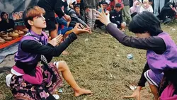 who i am versi movie