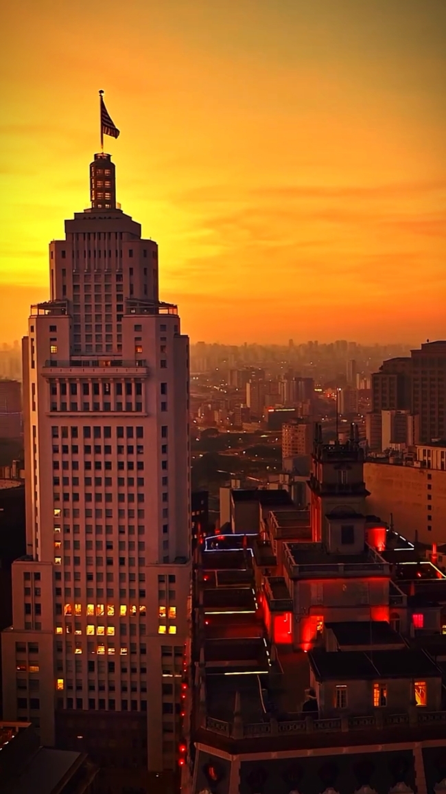 CINEMATIC CITY 