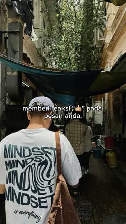 memberi reaksi pada