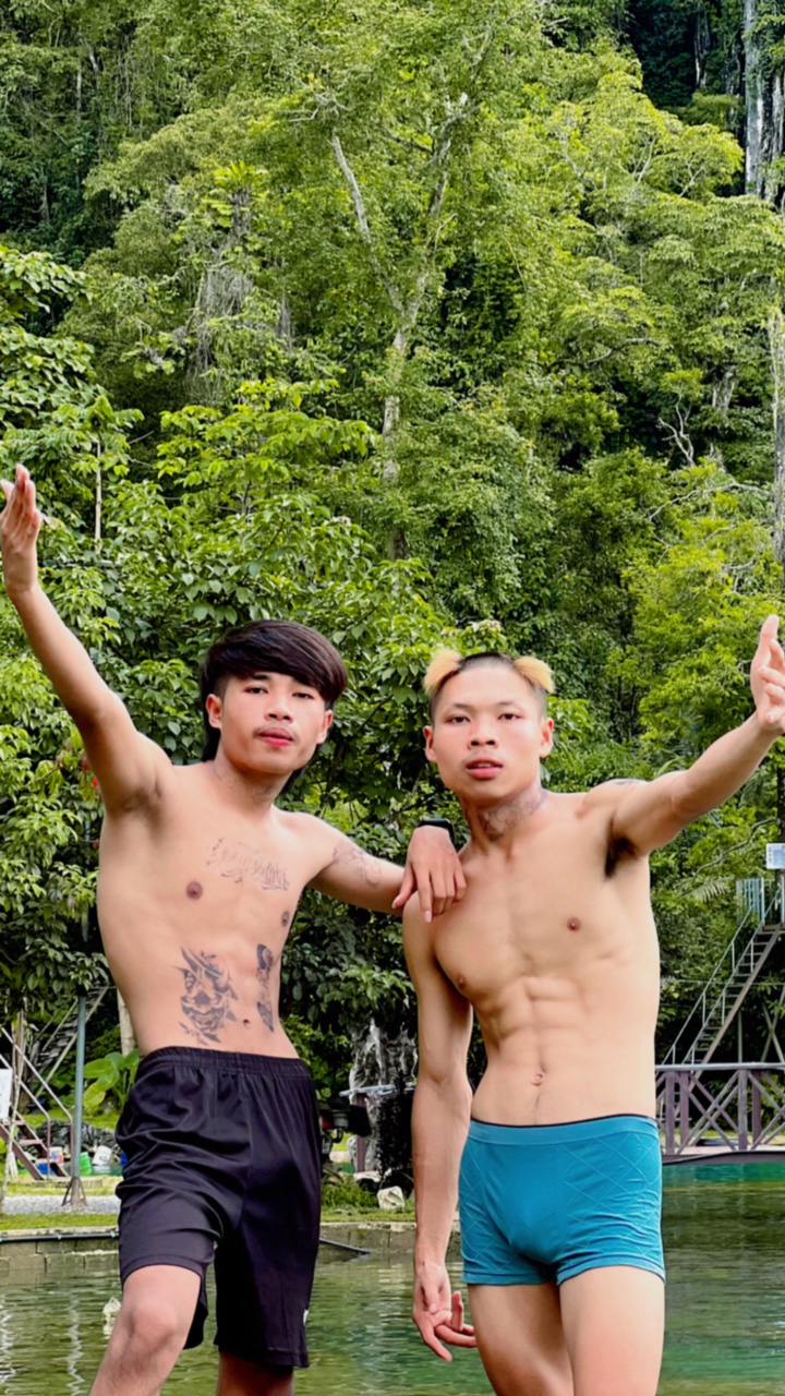 ໃສ່ວ່າຊັງເຂົາ