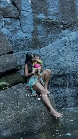 HÁ UM VILAREJO ALI