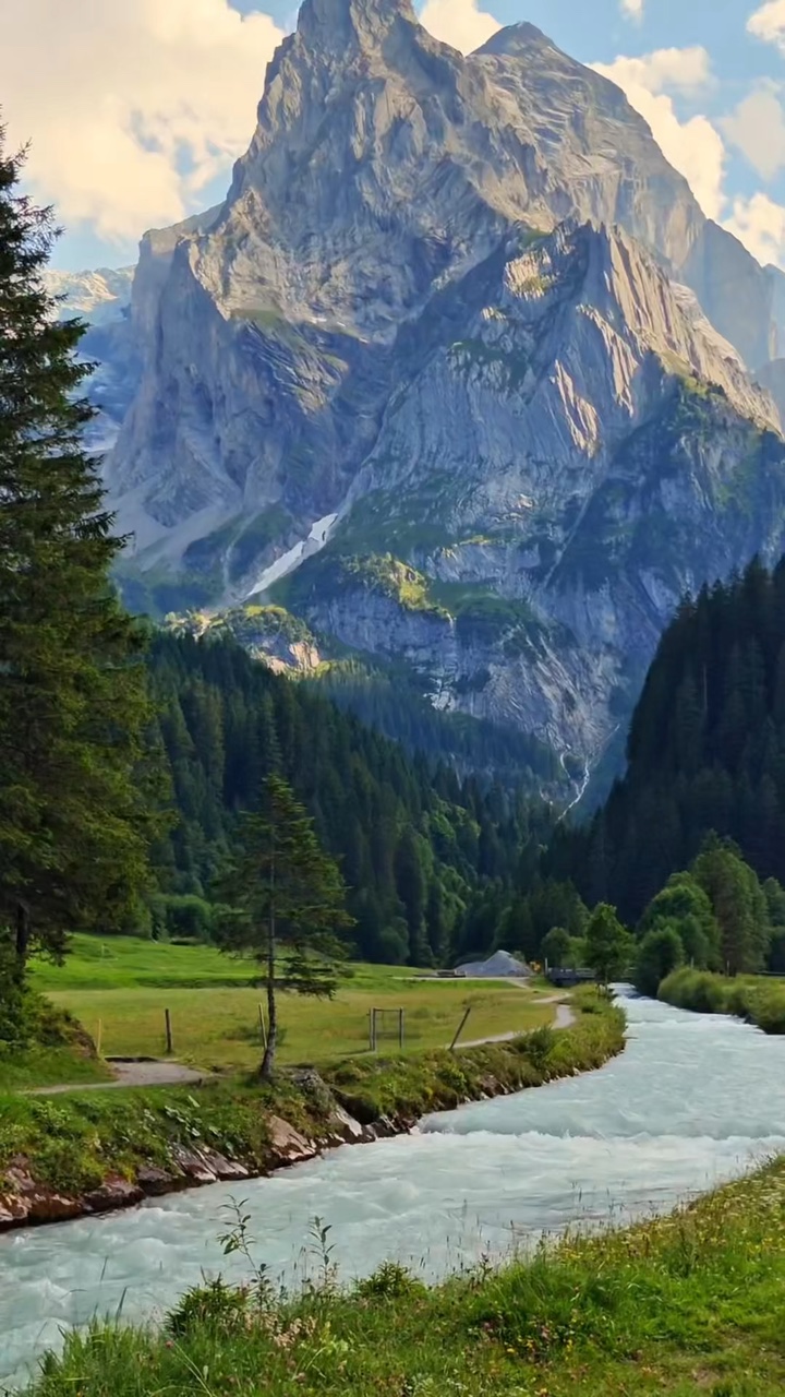 12 videos travel