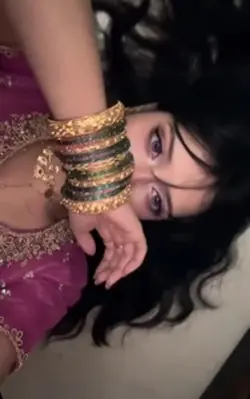 Eyes + bangles 