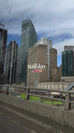 nail day🤍