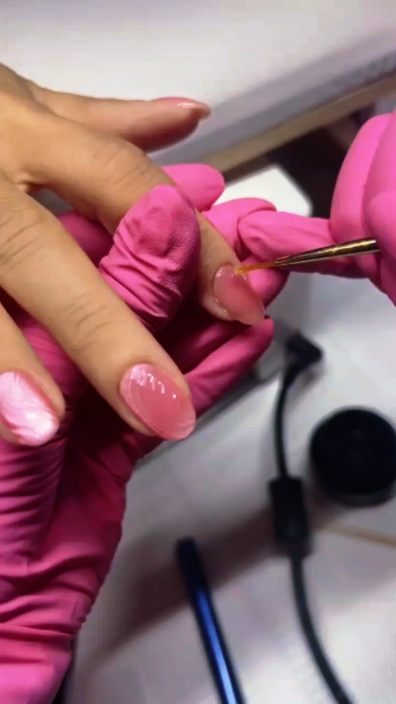 DISEÑADOR DE UÑAS
