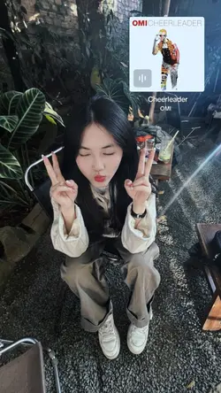 omi cheerleader 